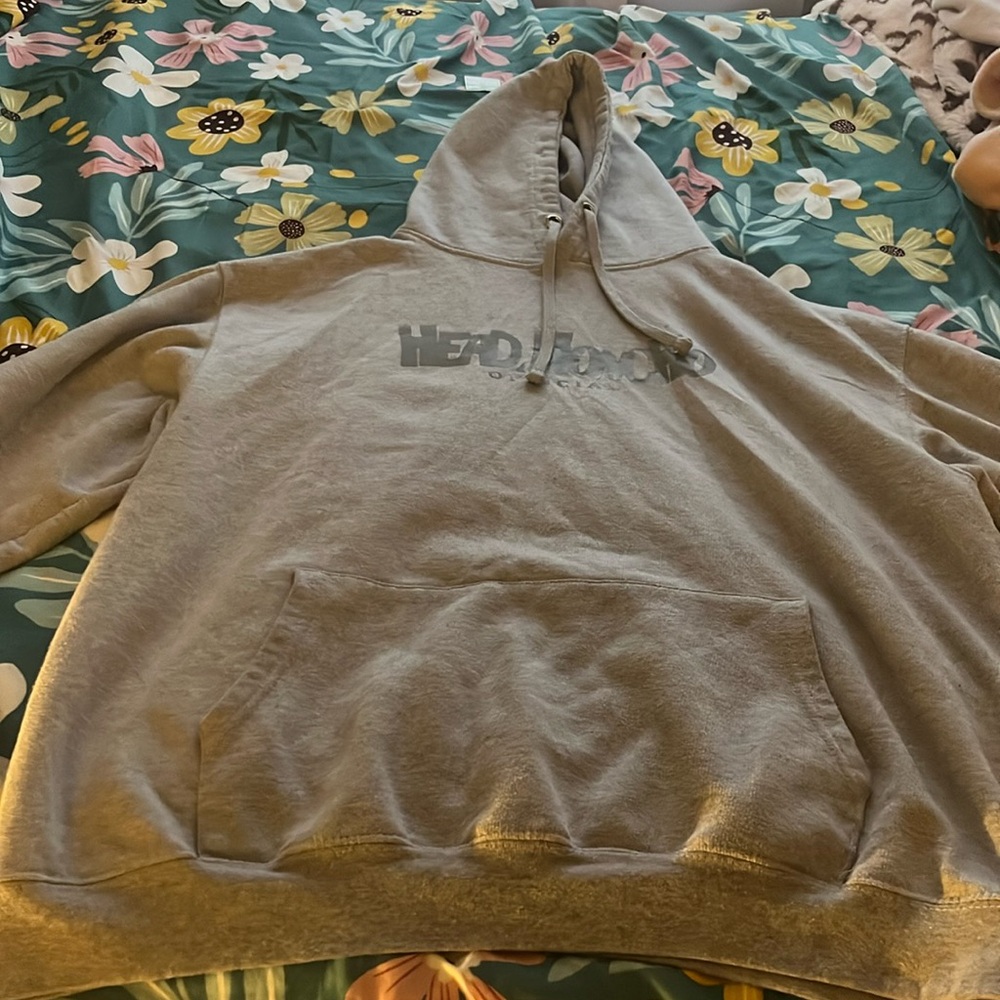 I am selling this grey hoodie in a size 3XL.